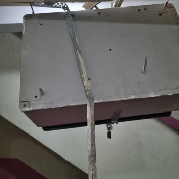 Kablo Net Kutusu Can Güvenliğimizi Tehdit Ediyor, Acil Müdahale Bekliyoruz