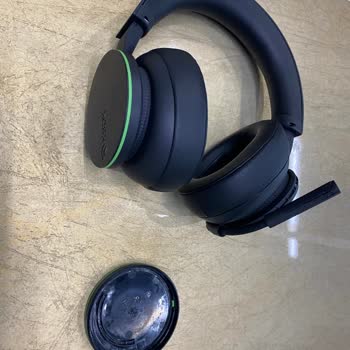 Sıfır Alınan Xbox Kulaklığın Tekeri Dönmüyor Ve Yapıştırıcıyla Tutturulmuş Çıktı