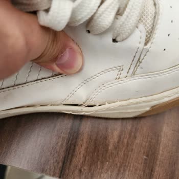 Kısa Sürede Deforme Olan Ayakkabı Ve Reddedilen Değişim Talebi Karşısında Hayal Kırıklığı