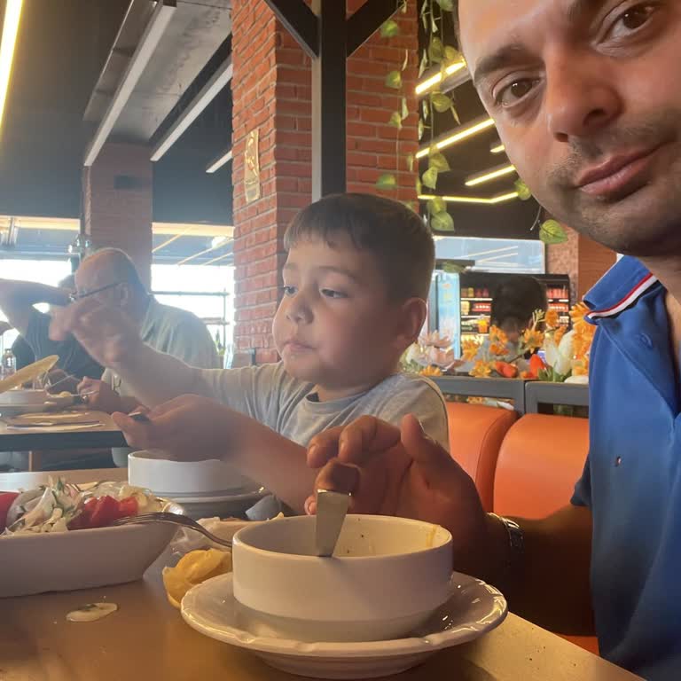 Köfteci Yusuf'ta Etsiz Çorba Ve Yavaş Hizmet Hayal Kırıklığı Yarattı