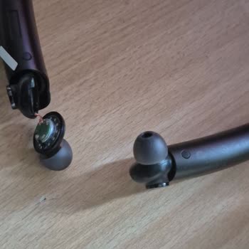 Kulaklıkta Yaşanan Parça Ayrılması Ve Servis Sürecindeki Memnuniyetsizlik