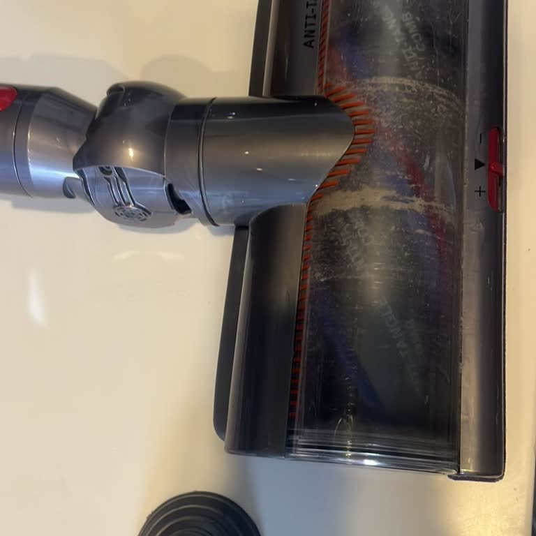 Dyson Süpürgemin Parçası Kırıldı, 4 Aydır Yedek Parça Bulamıyorum