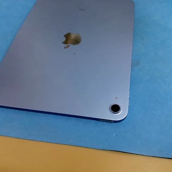 İpad'in Kendi Kendine Eğilmesine Garanti Kapsamında Çözüm İstiyorum