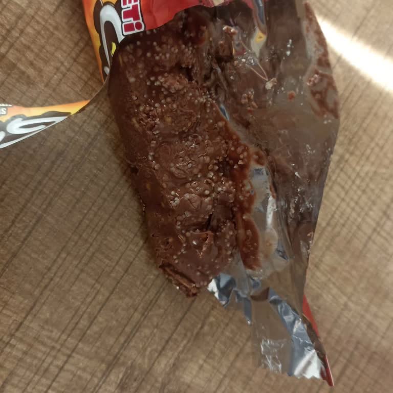 Aldığım Eti Canga Ürününün Çikolatasında Beyaz Tabaka Oluştu