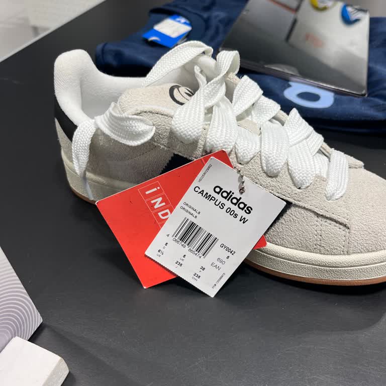 Adidas Yanlış Kampanya Etiketi Nedeniyle Alışverişte Mağduriyet Yaşadık