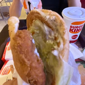 Burger King Korupark Şubesinde Bayat Ve Soğuk Ürünler, Yetersiz Hizmet