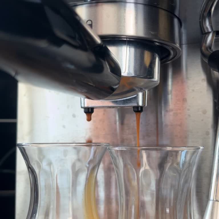 Karaca Züccaciye Latte Art Makinesi: Eksik Kahve Ve Yanıltıcı Ölçü Sorunu