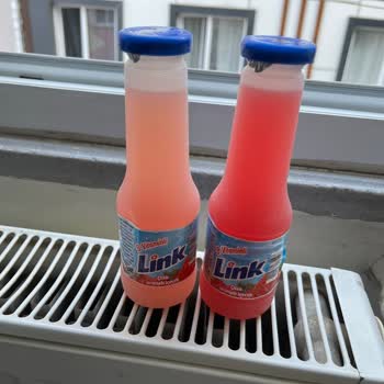 Link B Vitaminli Çilekli İçeceklerde Renk Ve Tat Farklılığı İle İletişim Sorunu