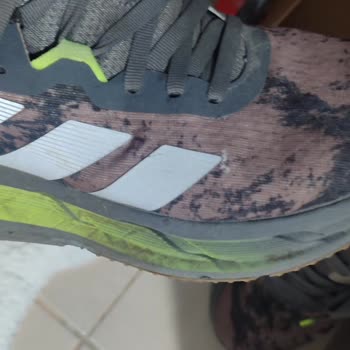 Adidas Ayakkabıda Amblem Yırtılması Ve Garanti Sorunu