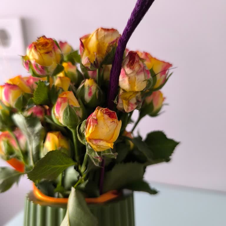 Sipariş Edilen Çiçek Görselden Farklı Ve Müşteri Hizmetleri Çözüm Sunmuyor