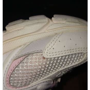 Satın Aldığım New Balance Ayakkabının Kısa Sürede Yırtılması Ve Beymen İnceleme Sürecinde Mağduriyet