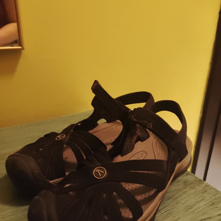 Keen Sandaletlerde Ciddi Ayak Kokusu Ve İade Talebi