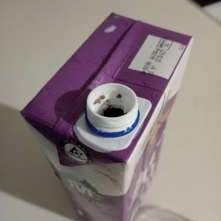 Migros'tan Aldığım Süt Ve Diğer Ürünlerde Tekrar Eden Bozulma Ve Yabancı Madde Sorunu