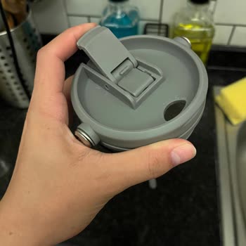 Termosun Kapağı Sıvı Sızdırıyor, Üzerime Dökülüyor Ve Mağdur Oluyorum