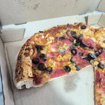 Domino's Pizza Yanlış ve Eksik Pizza Siparişi Sonrası Yetersiz Çözüm
