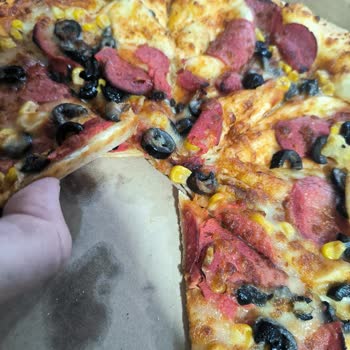 Domino's Pizza Yanlış ve Eksik Pizza Siparişi Sonrası Yetersiz Çözüm