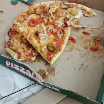Eksik Ve Hasarlı Pizza Teslimatı Sonrası Yetersiz Çözüm Ve Kurye Davranışı