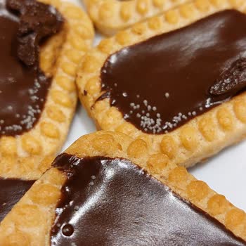 Bitter Bisküvide Küf Sorunu ve Ürün Kalitesi Hakkında Şikayet