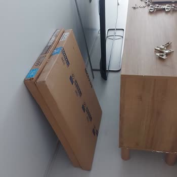 Teslimat Ve Kurulum Sırasında Televizyonumun Zarar Görmesi Ve Mağduriyetimin Giderilmemesi