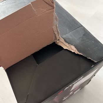 Aldığım Kahve Makinesinin Kutusu Yırtık Ve Eksik Ürünle Teslim Edildi