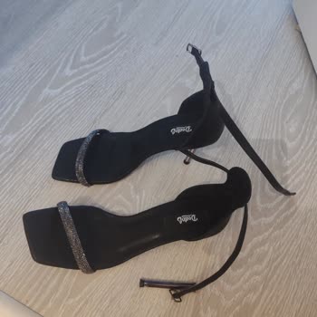 İlk Kullanımda Kırılan Topuklu Sandalet Mağduriyeti