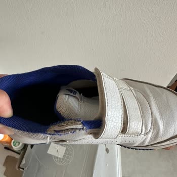 Adidas Ayakkabıda Bilek Kısmında Açılma Ve Ürün Değişimi Talebi