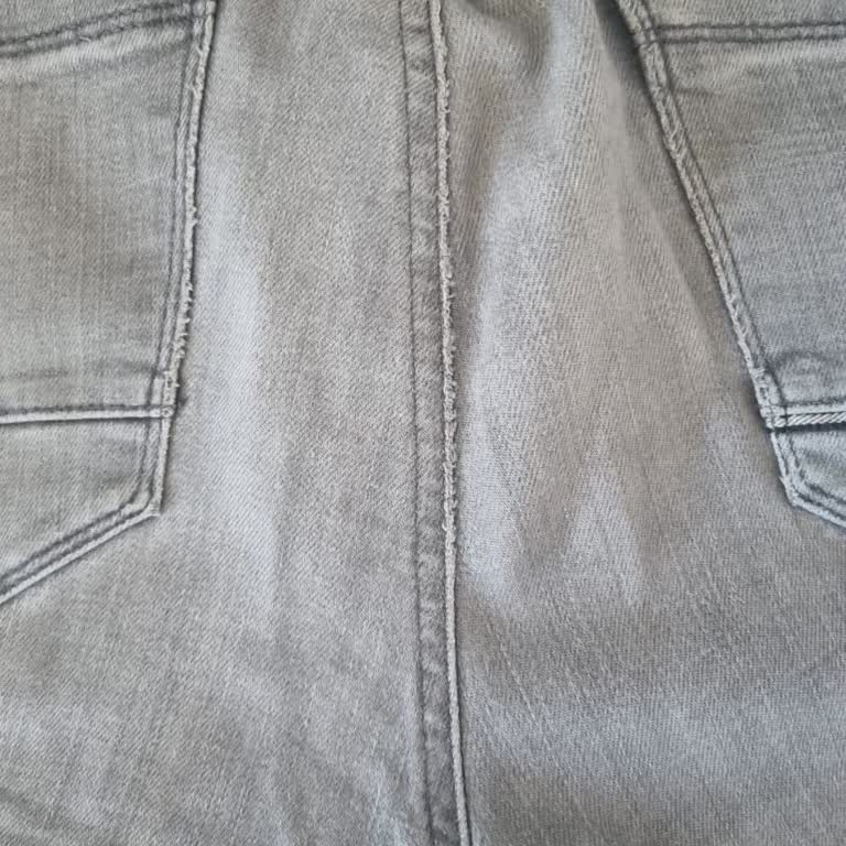 2 Yıl Garantiye Rağmen 1,5 Yılda Yırtılan Jeanler Hayal Kırıklığı Yarattı