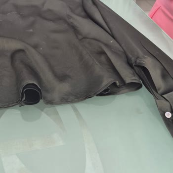 Ütü Hizmeti Sonrası Gömleğimde Oluşan Lekeler Ve İlgisiz Mağaza Yetkilileri