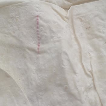 BİM Yufka Paketinde Kırmızı İp Benzeri Yabancı Maddeyle Karşılaştım!