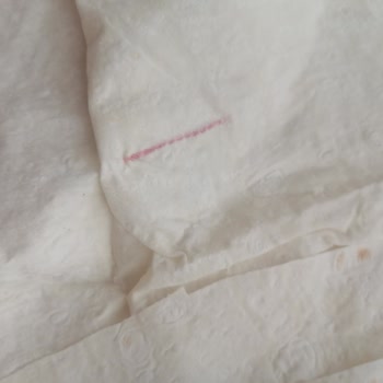 BİM Yufka Paketinde Kırmızı İp Benzeri Yabancı Maddeyle Karşılaştım!