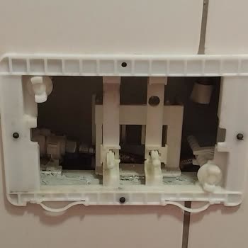 Vitra Gömme Rezervuar Ve Aksesuarlarında Sürekli Arıza Ve Malzeme Kalitesizliği