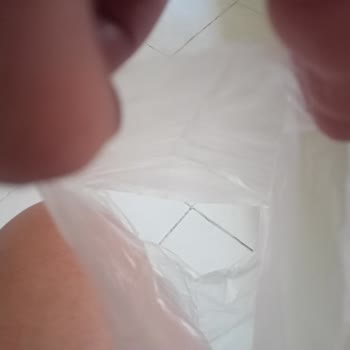 Aldığım Buzdolabı Poşetlerinin Hepsi İki Tarafı Da Açık Çıktı Mağdur Oldum