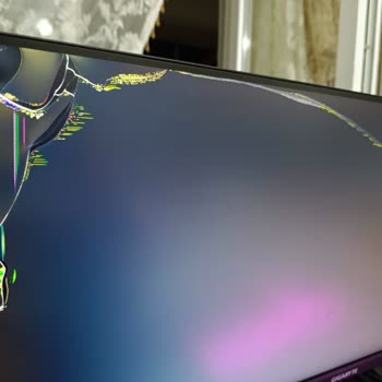 Yurtiçi Kargo Gönderide Oluşan Hasar İçin Tazminat Talebime Cevap Alamıyorum