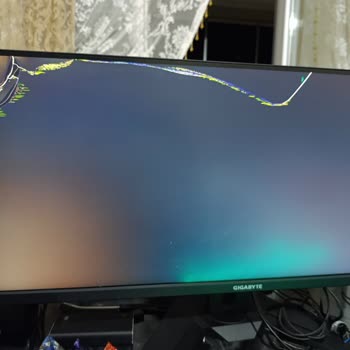 Yurtiçi Kargo Gönderide Oluşan Hasar İçin Tazminat Talebime Cevap Alamıyorum