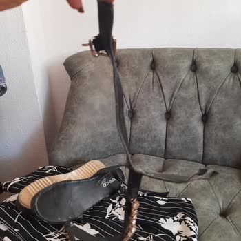 Kısa Sürede Parçalanan Sandalet Ve İlgisiz Müşteri Hizmetleri