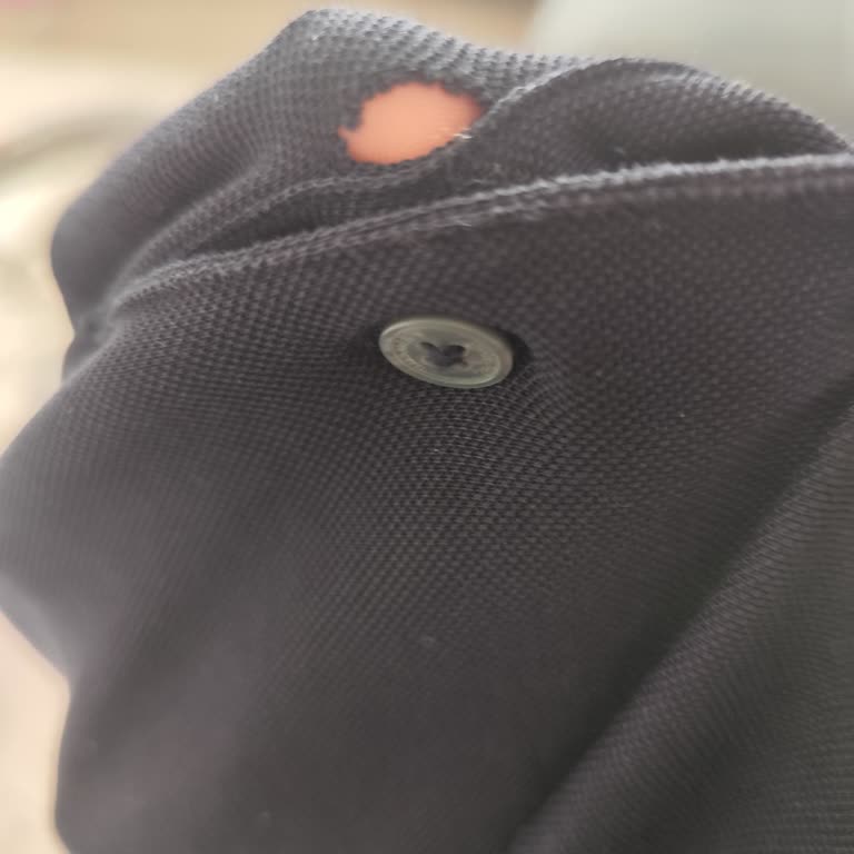 Yeni Alınan Polo T-Shirt'te İlk Haftada Delik Çıktı, İade Talebim Reddedildi