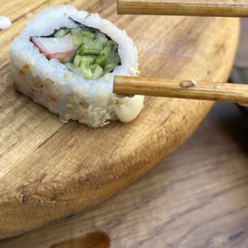 Yanıltıcı Reklam Ve Kalitesiz Sushi Deneyimi: Ücret İadesi Talebi