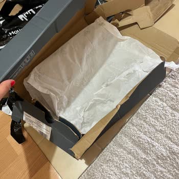 Ürün Kutusu Kötü Paketlenmiş Ve Hasarlı Geldi