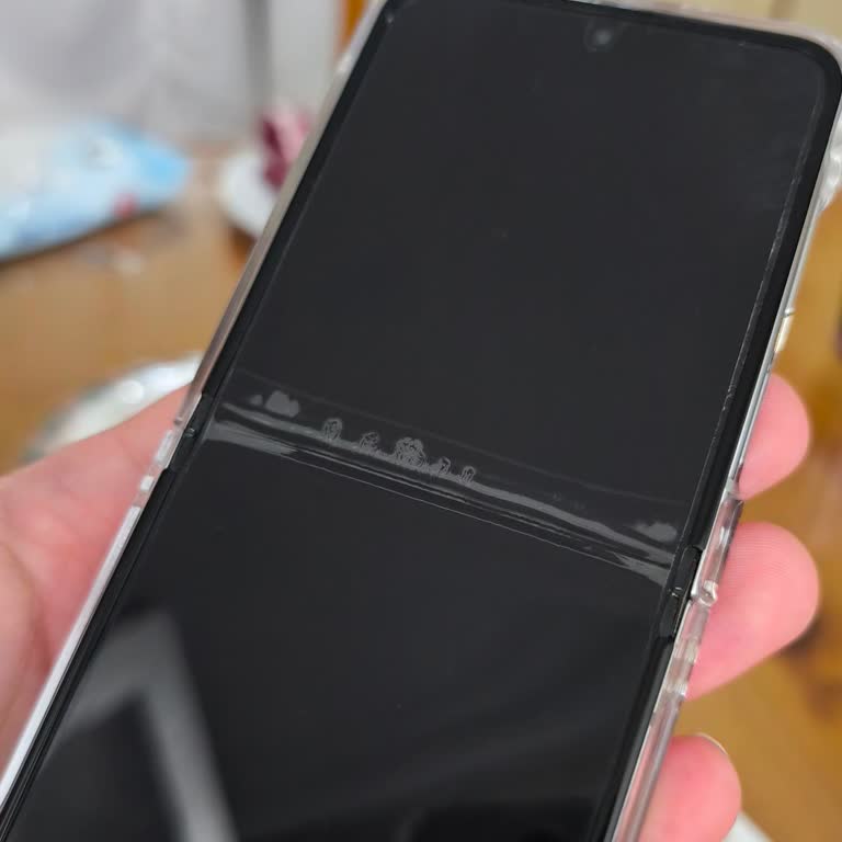 Samsung Flip 5 Ekran Sorunu Garanti Kapsamında Onarılmadı