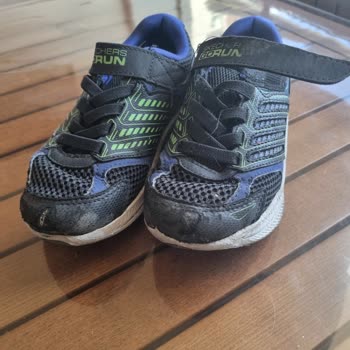 Skechers Kısa Sürede Kullanılamaz Hale Gelen Ayakkabıya Olumsuz Dönüş