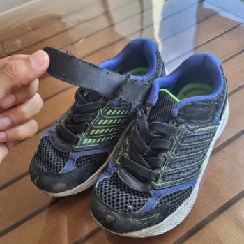 Skechers Kısa Sürede Kullanılamaz Hale Gelen Ayakkabıya Olumsuz Dönüş