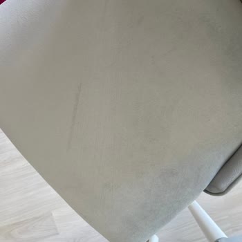 Teslim Edilen Mobilyalar Hasarlı Ve Eksik, Mağaza Çözüm Sunmuyor