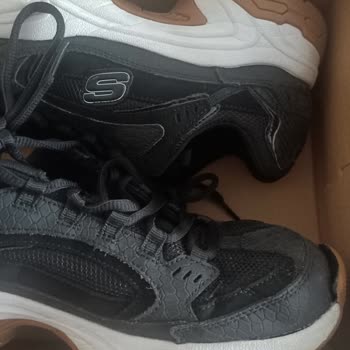 Skechers Ayakkabılarda Kısa Sürede Açılma Ve Garanti Sürecinde Memnuniyetsizlik