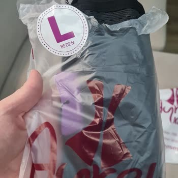 Yanlış Beden Gelen Üründe Değişim İçin Sürekli Ek Ücret Talebi