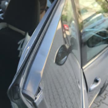 Peugeot 2008 Arka Cam Fitili Ve Kriko Sorunu Kronik Arızaya Çözüm Bulunmuyor