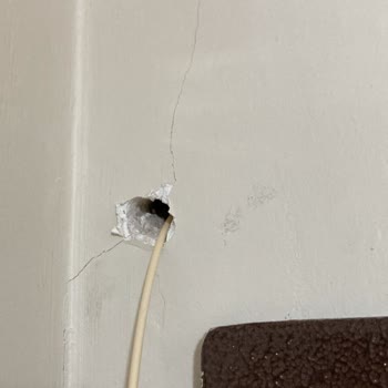Nakil İşlemi Sırasında Duvarımda Ciddi Hasar Oluştu, Çözüm Bekliyorum
