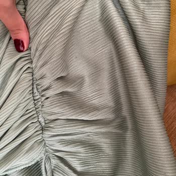 Kullanılmış Elbise, İletişimsizlik Ve Haksız Kesinti Mağduriyeti