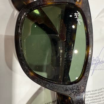 Satın Aldığım Rayban Gözlüğün Orijinalliğiyle İlgili Mağaza Ve Müşteri Hizmetleri İlgisizliği