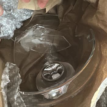 PTT Kargo İle Gönderdiğim Vazo Özensiz Taşındı, Zararım Karşılanmıyor