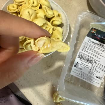 Taze Makarnadan Küf Şoku: Son Kullanma Tarihi Geçmemiş Ürün Bozuk Çıktı!